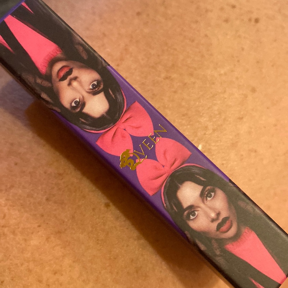 NIB QVEEN STUDIO Bow Down Brow Glue